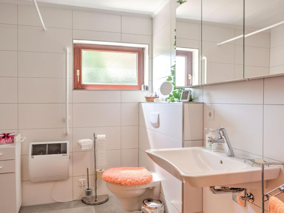 Sunny Flat In Bad Driburg With Garden Apartment Bagian luar foto