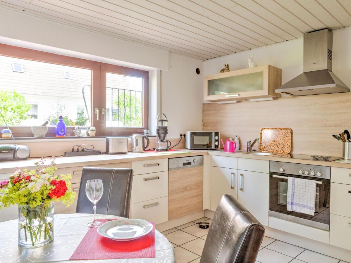 Sunny Flat In Bad Driburg With Garden Apartment Bagian luar foto