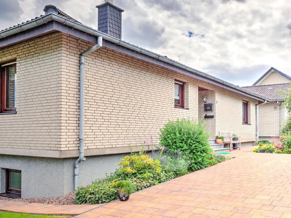 Sunny Flat In Bad Driburg With Garden Apartment Bagian luar foto