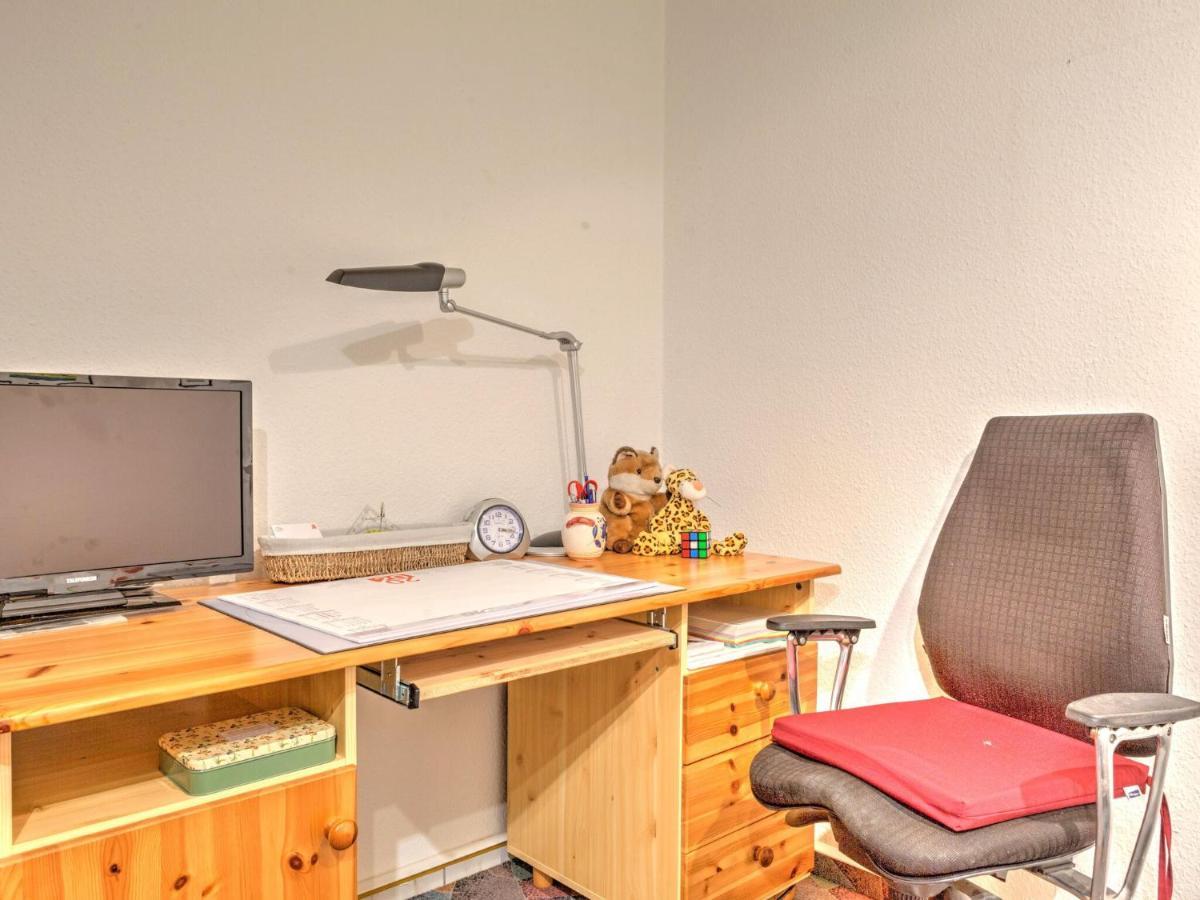 Sunny Flat In Bad Driburg With Garden Apartment Ruang foto