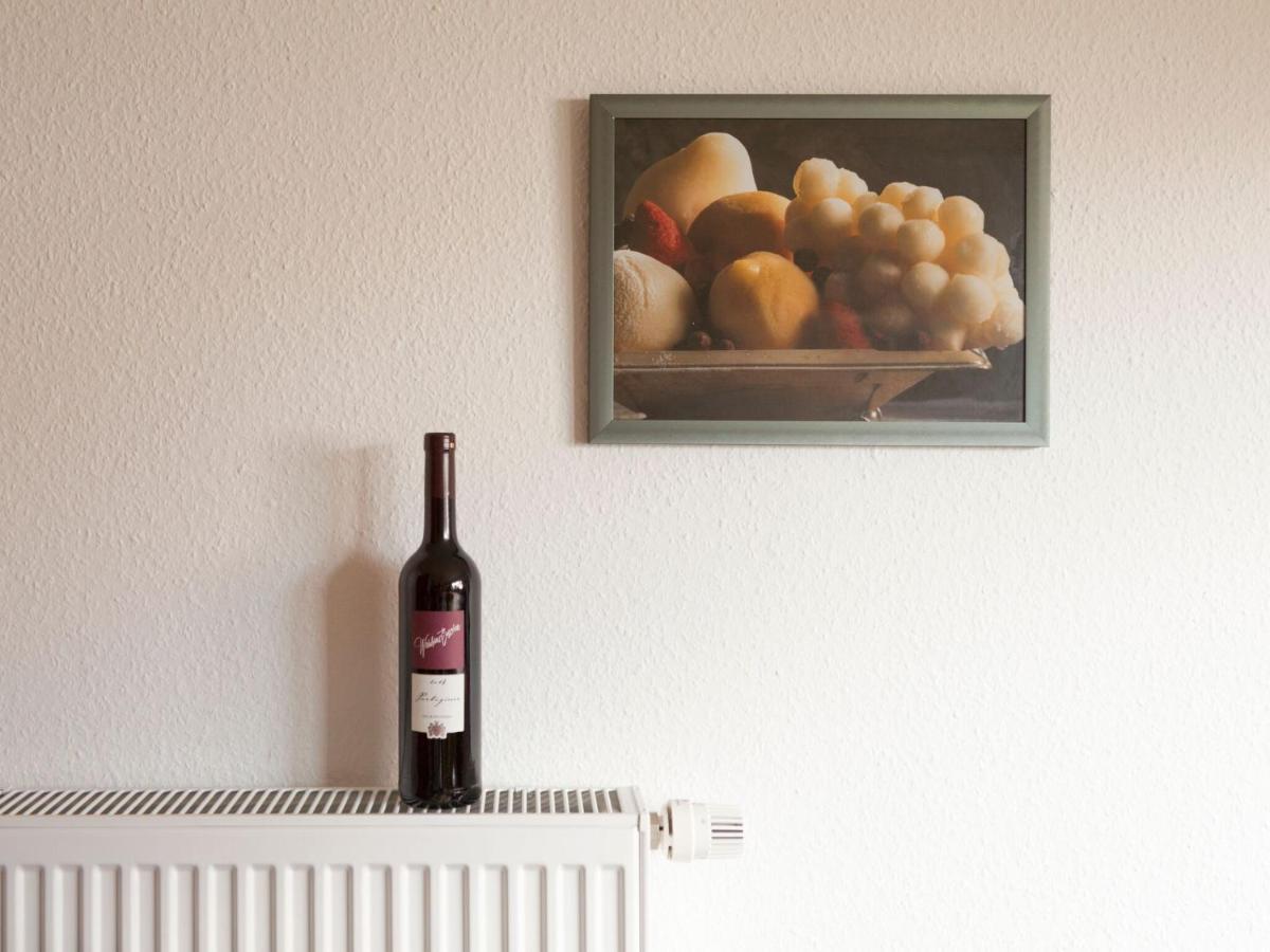 Sunny Flat In Bad Driburg With Garden Apartment Ruang foto
