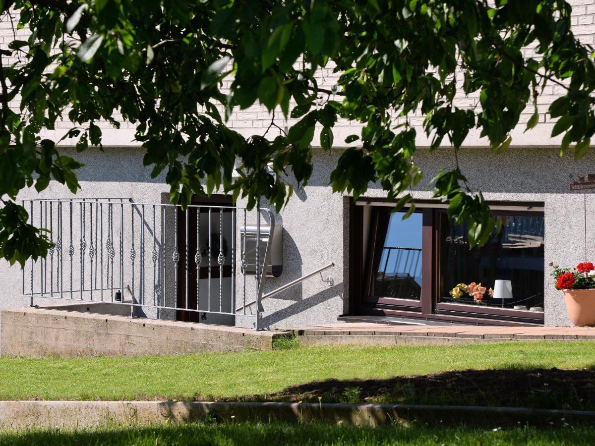 Sunny Flat In Bad Driburg With Garden Apartment Bagian luar foto