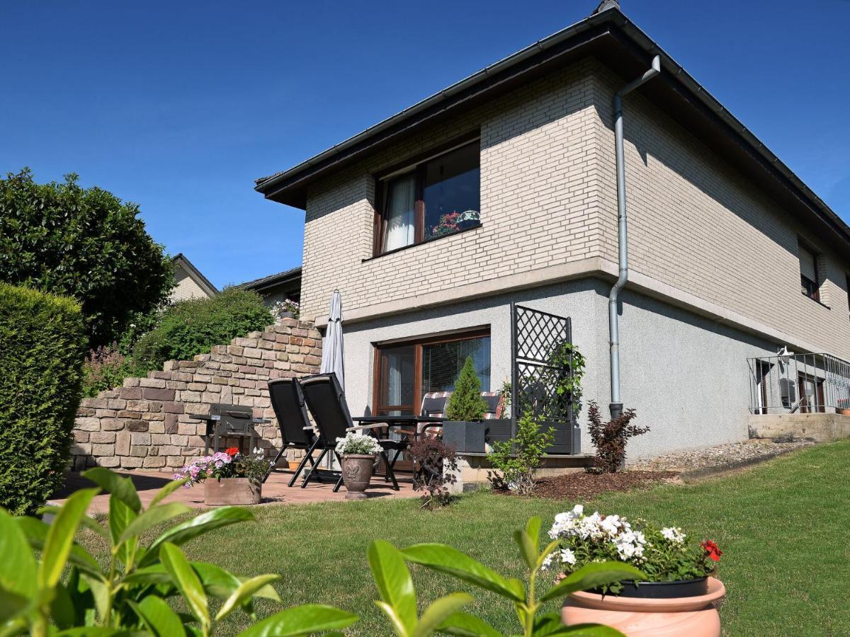 Sunny Flat In Bad Driburg With Garden Apartment Bagian luar foto