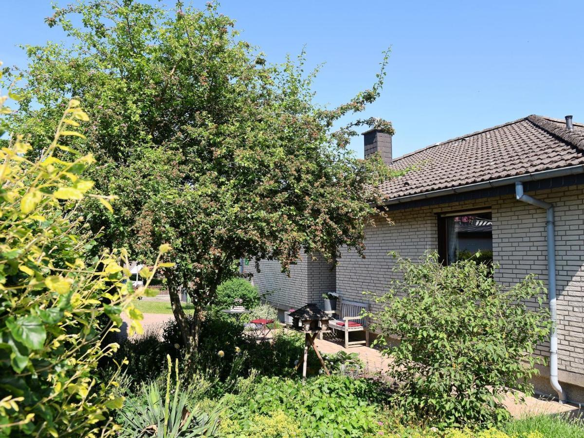 Sunny Flat In Bad Driburg With Garden Apartment Bagian luar foto